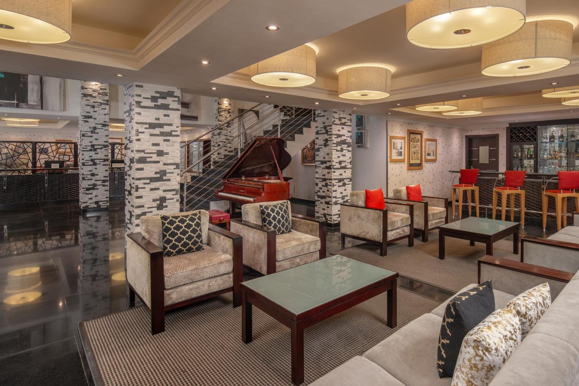 Protea Hotel By Marriott Lagos Kuramo Waters Exterior photo