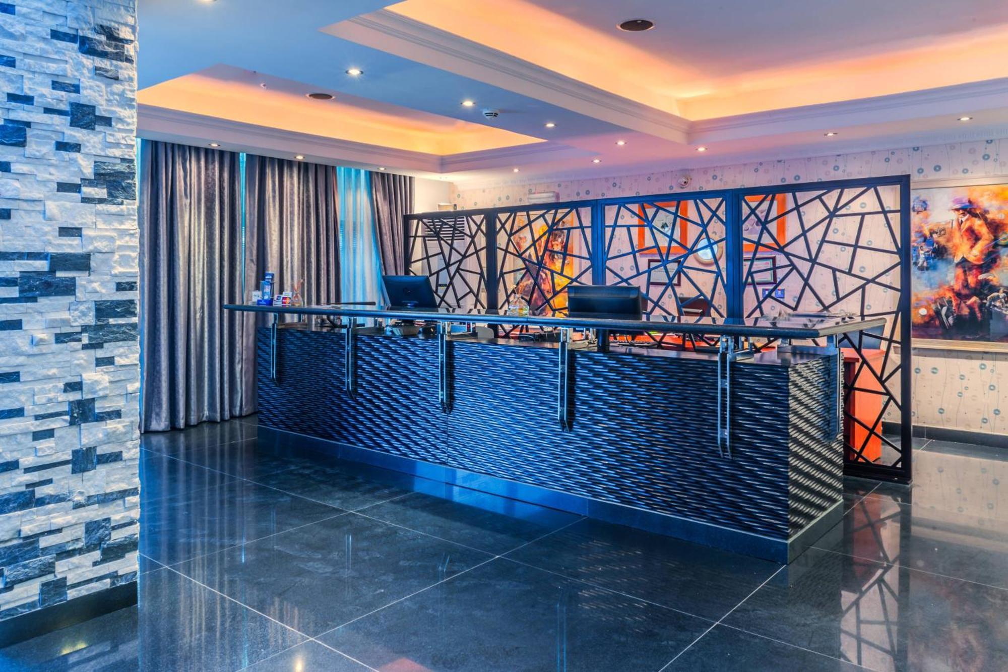 Protea Hotel By Marriott Lagos Kuramo Waters Exterior photo