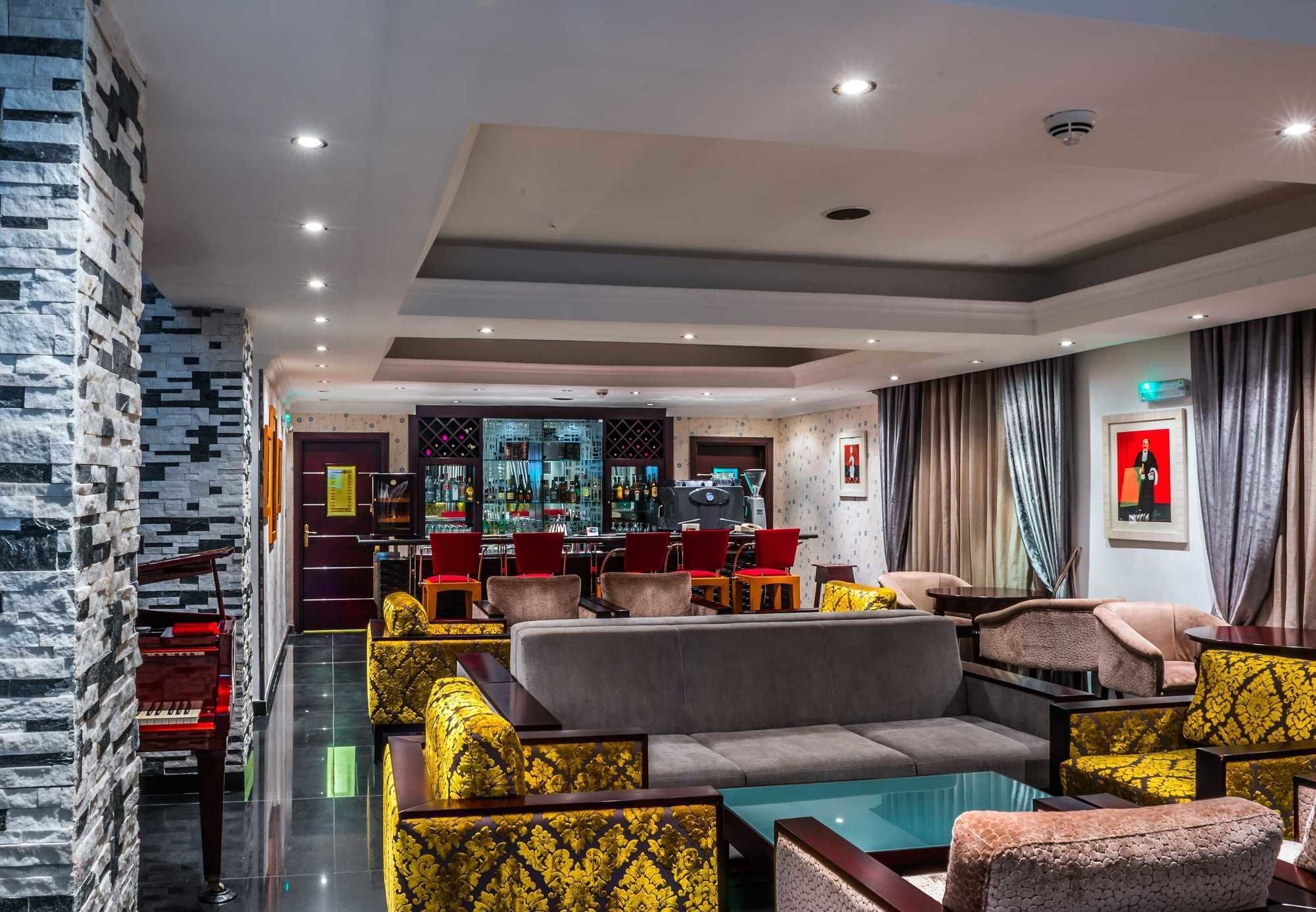 Protea Hotel By Marriott Lagos Kuramo Waters Exterior photo